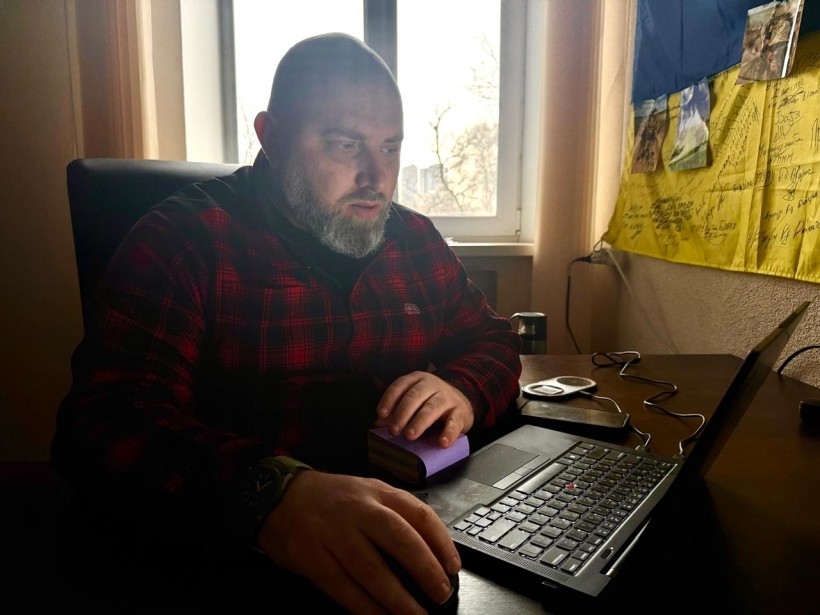 Артур Насібян, начальник управління з питань ветеранської політики облдержадміністрації під час спілкування та обговорення проблемних питань з ветеранами, членами їх сімей, членами сімей загиблих (померлих) Захисників і Захисниць Іллінівської ТГ