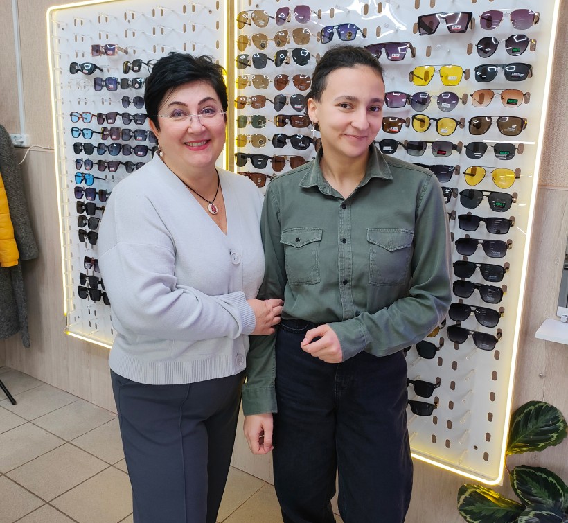 Наталія Адамова та Соня Нагапетян