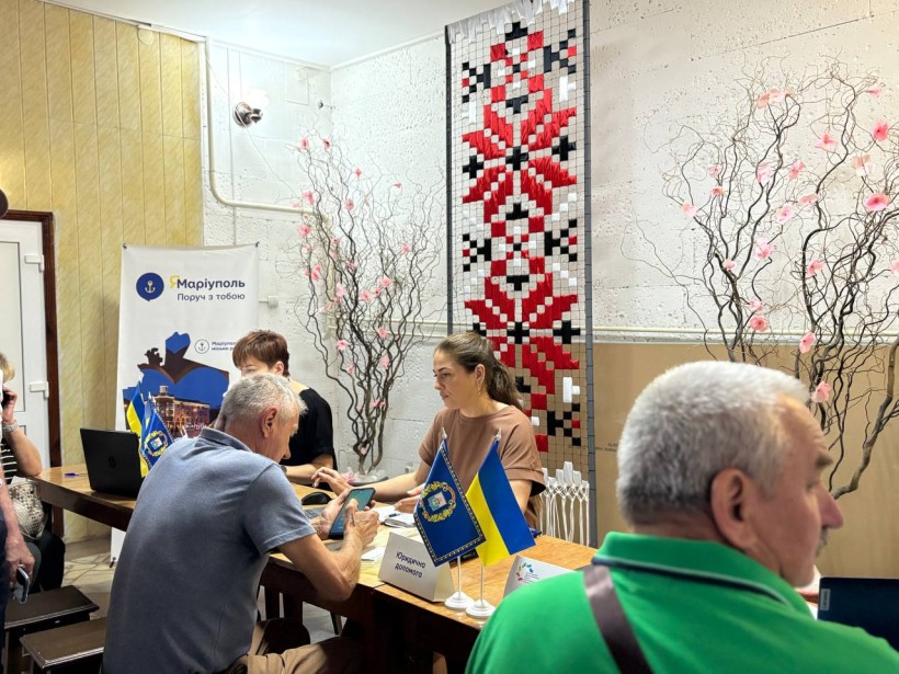 Переселенці з Донеччини отримують  юридичні консультації у центрі підтримки переселенців «ЯМаріуполь» у м. Дніпро
