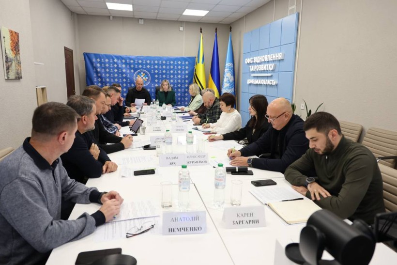 Учасники конгресу під головуванням Вадима Філашкіна