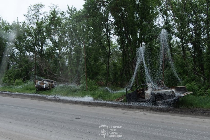 Розбиті автівки на узбіччі