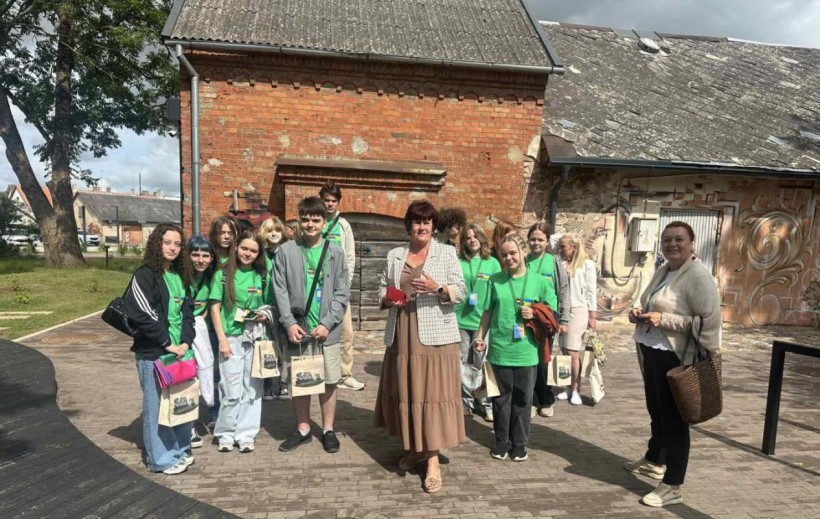 Юні донеччани під час літньої подорожі до Латвії
