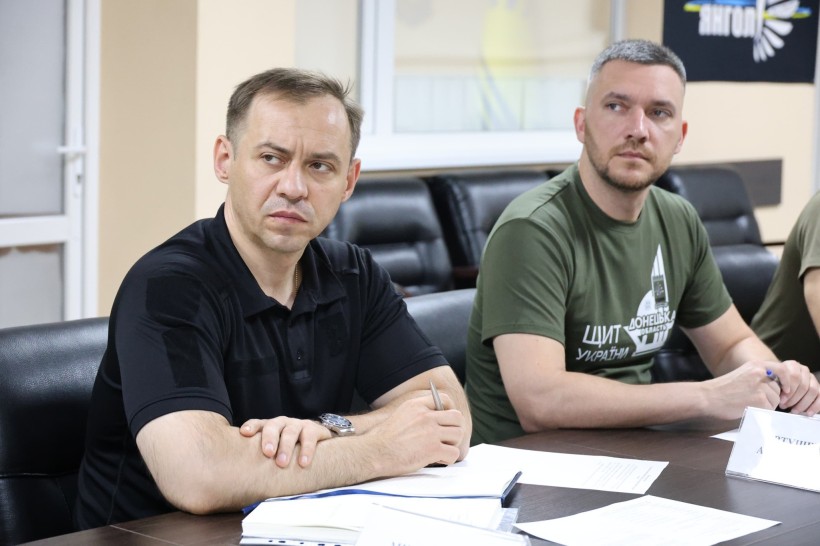 Учасники засідання Ради оборони Донецької області