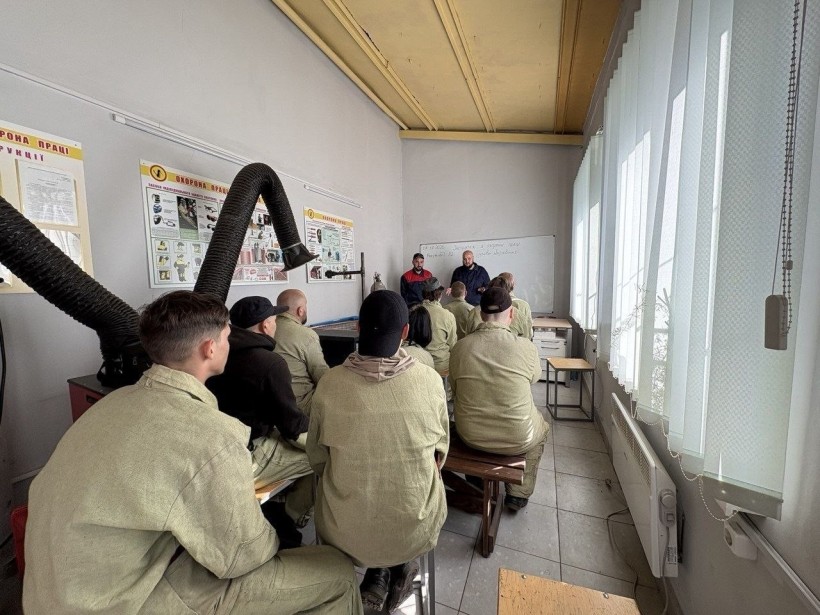 Майбутні зварники з Краматорська під час проходження виробничої практики