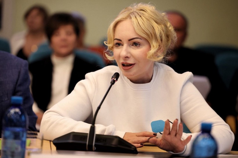 Очільниця проєкту Національного проєкту «Пліч-о-пліч: згуртовані громади» Мар'яна Томин