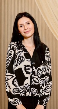 Учасниця обласного конкурсу «Молода людина року – 2026» у номінації «Провідники знань» Аліна Дженчако
