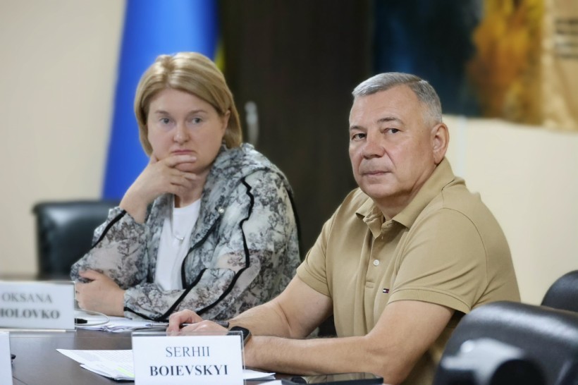 Представники Донецької ОДА, які беруть участь в розмові з європейською делегацією