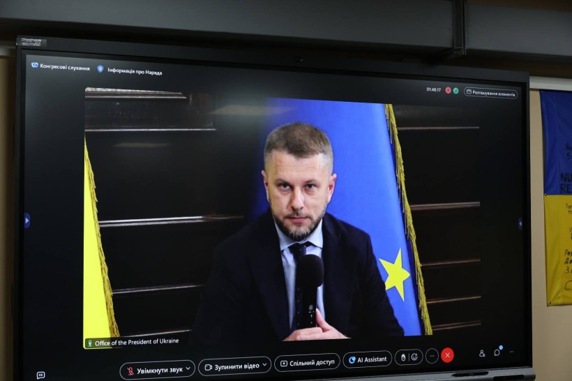 Фото без опису