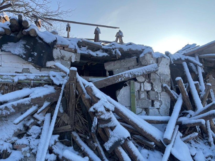 Пошкоджені будинки після ворожого обстрілу