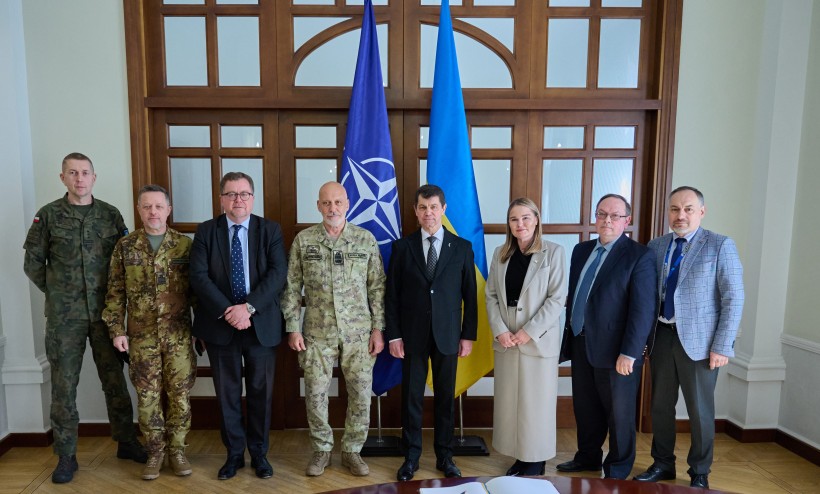 Олександр Міщенко та голова Військового комітету НАТО адмірал Джузеппе Каво Драгоне