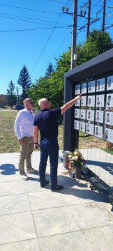 Керівники громад на Алеї пам'яті
