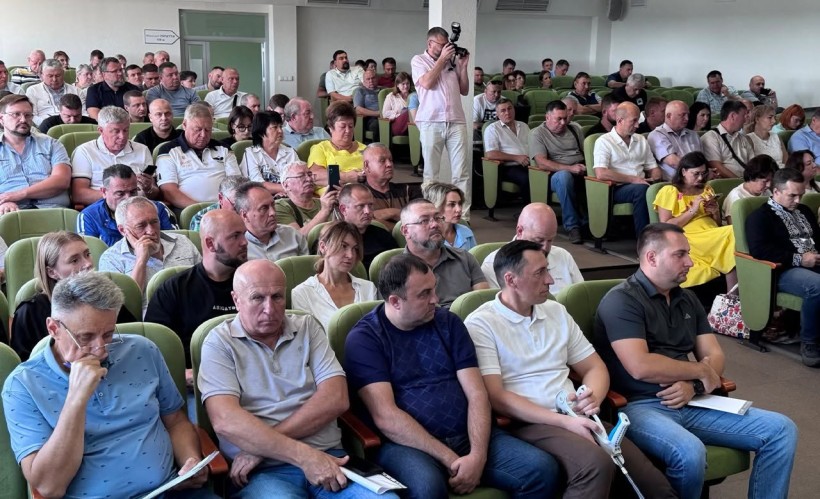 Учасники наради