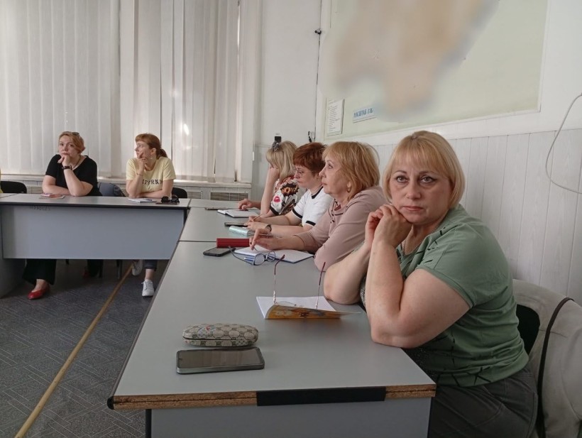 Практичні відпрацювання з домедичної допомоги, протимінної безпеки та окремих елементів вогневої підготовки в межах навчань з основ національного спротиву.
