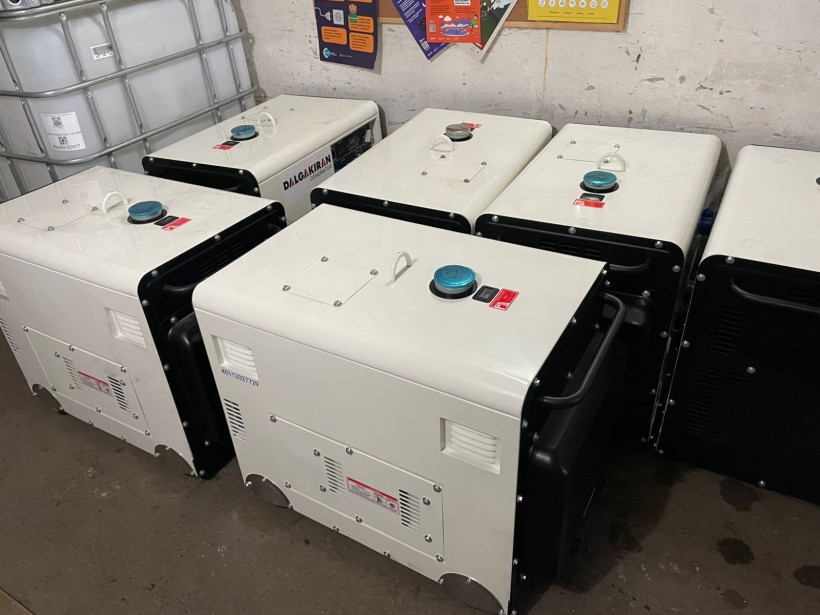 Зарядні станції.