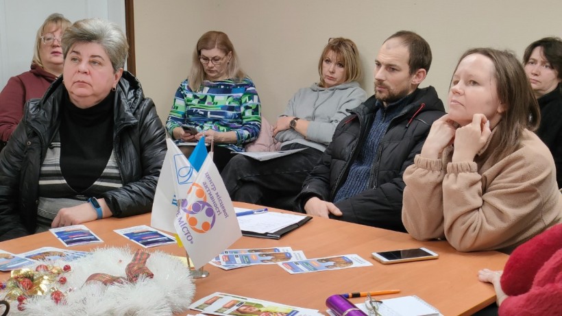 Переселенці - учасники зустрічі з представниками Центру зайнятості