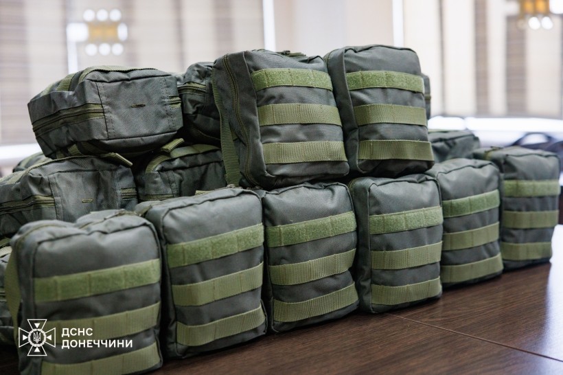 Тактичні аптечки, передані рятувальникам Донеччини