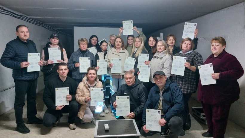 Група отримали сертифікати по закінченню курсу