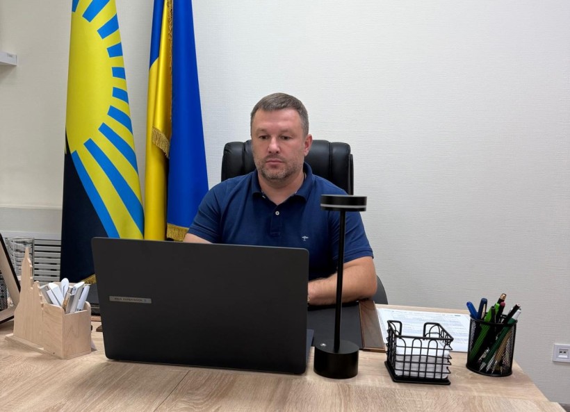 Начальник Кальчицької сільської військової адміністрації Володимир Матяш виступів з вітальним словом та відповів на поставлені питання