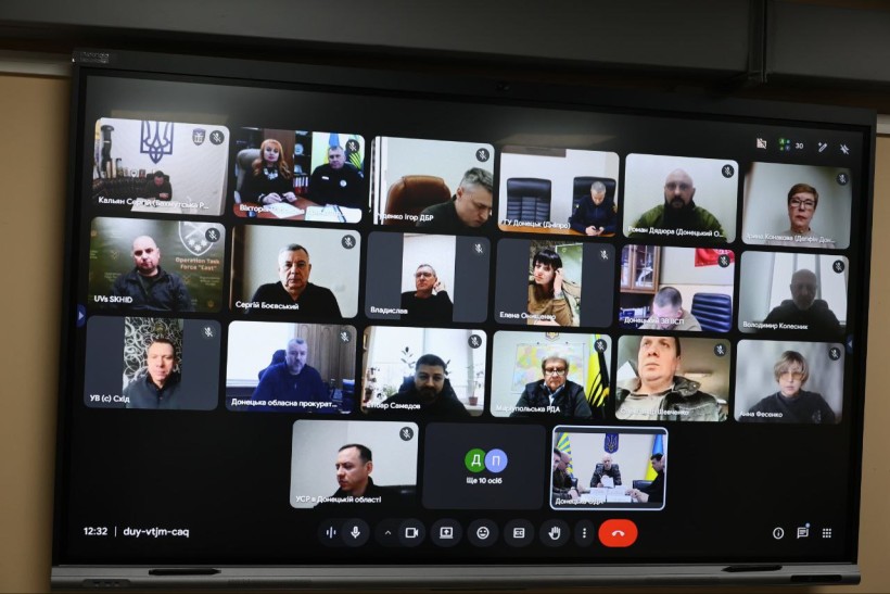 Учасники засідання Ради оборони Донецької області, які приєднались онлайн