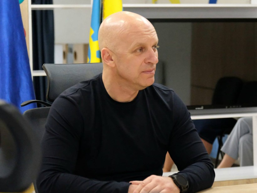 Вадим Філашкін під час зустрічі з волонтерами.
