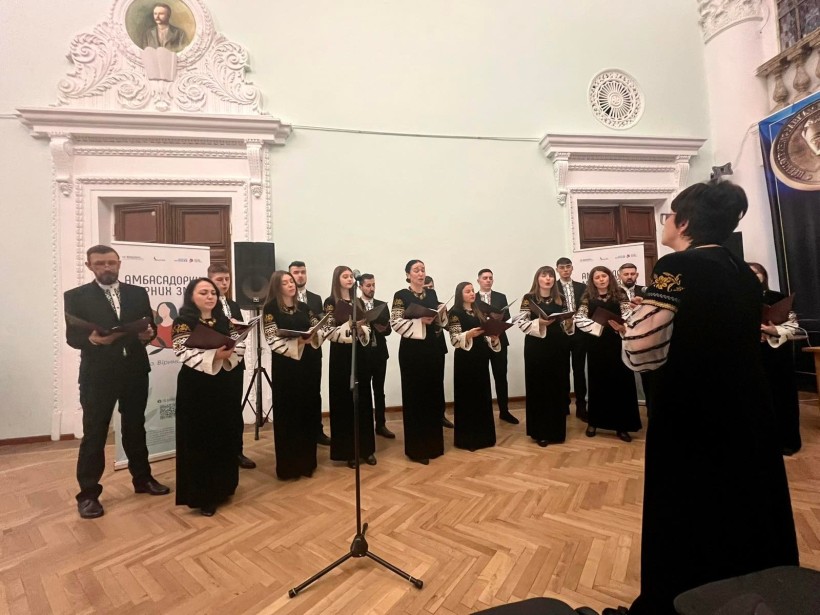 «Щедрик» Миколи Леонтовича лунав у Народному домі в Дрогобичі