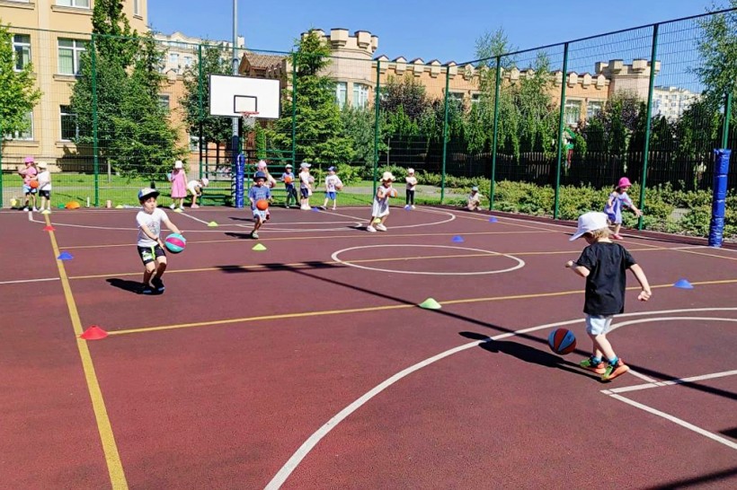Тренування в ігровій формі для дітей у межах соціального проєкту «Активні парки - локації здорової України»