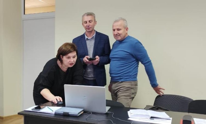 Члени робочої групи з питань реформування закладів професійної та фахової передвищої освіти під час засідання