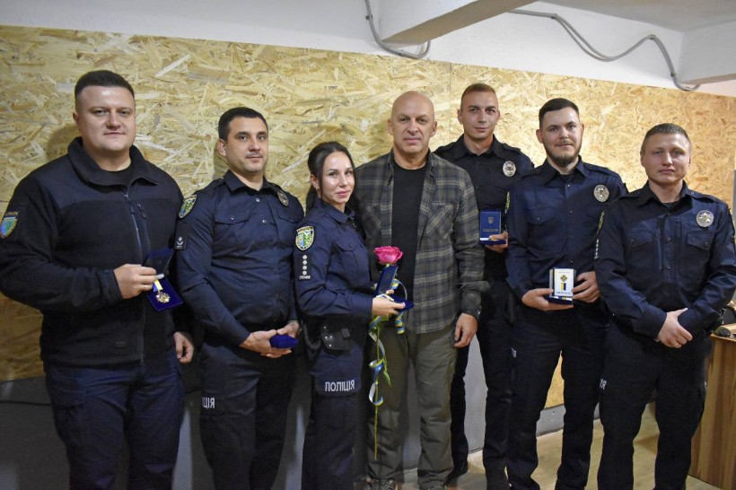 Вадим Філашкін та правоохоронці із нагородами