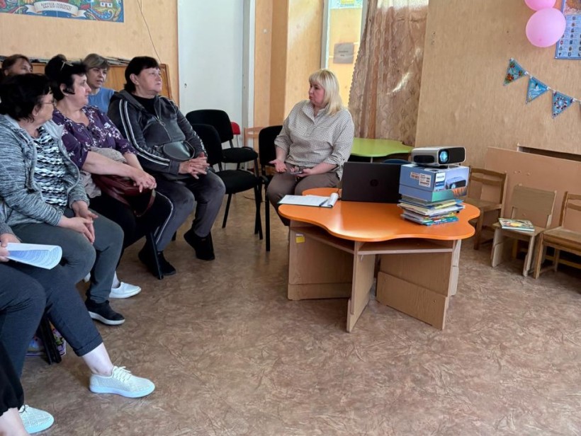 Учасники зустрічі «Безбар’єрність: крок назустріч кожному»