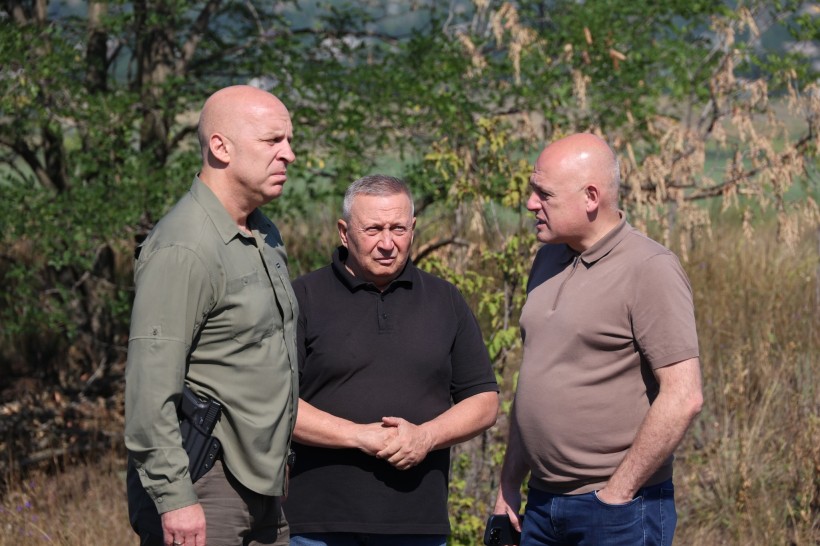 Вадим Філашкін оглядає хід ремонтних робіт на дорогах Донечини
