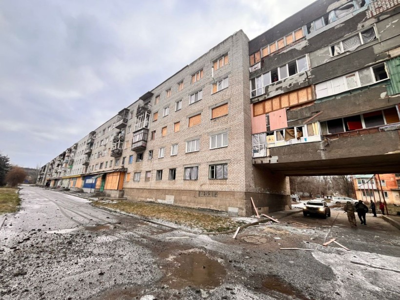 Будинок, пошкоджений після ворожого обстрілу