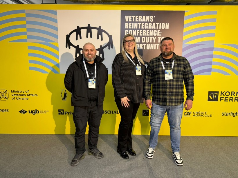 Начальник управління з питань ветеранської політики облдержадміністрації Артур Насібян разом із начальниками управлінь з питань ветеранської політики Луганської та Дніпропетровської облдержадміністрацій Олесею Грановською та Денисом Скалеухом