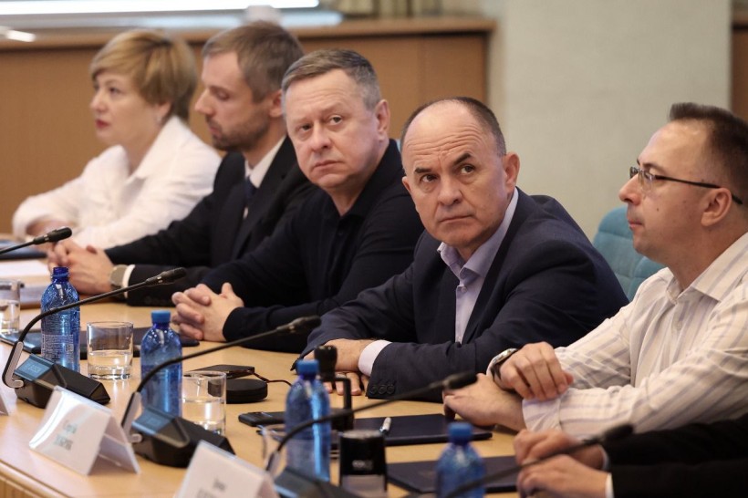 Представники громад Донеччини беруть участь у обговоренні
