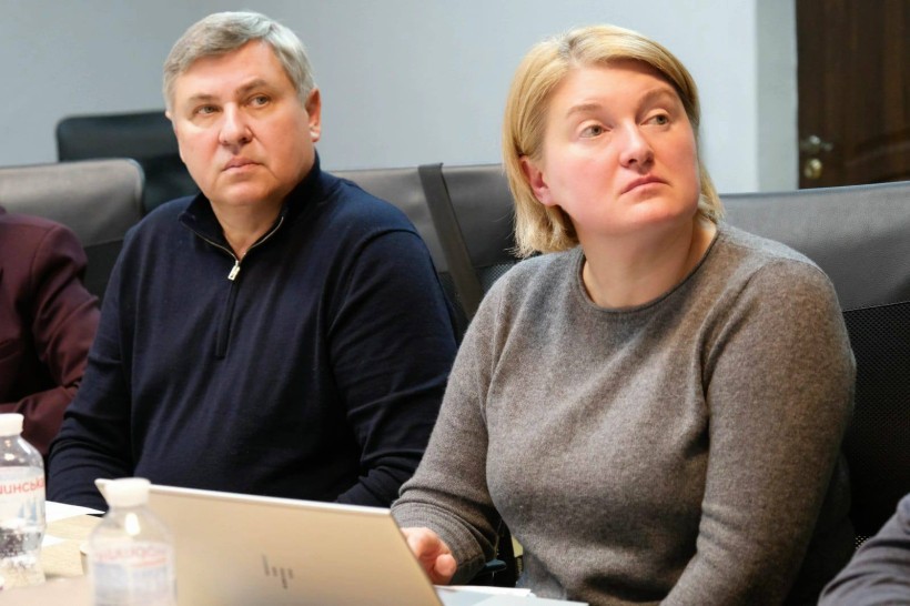 Керівники підрозділів Донецької ОДА беруть участь у нараді