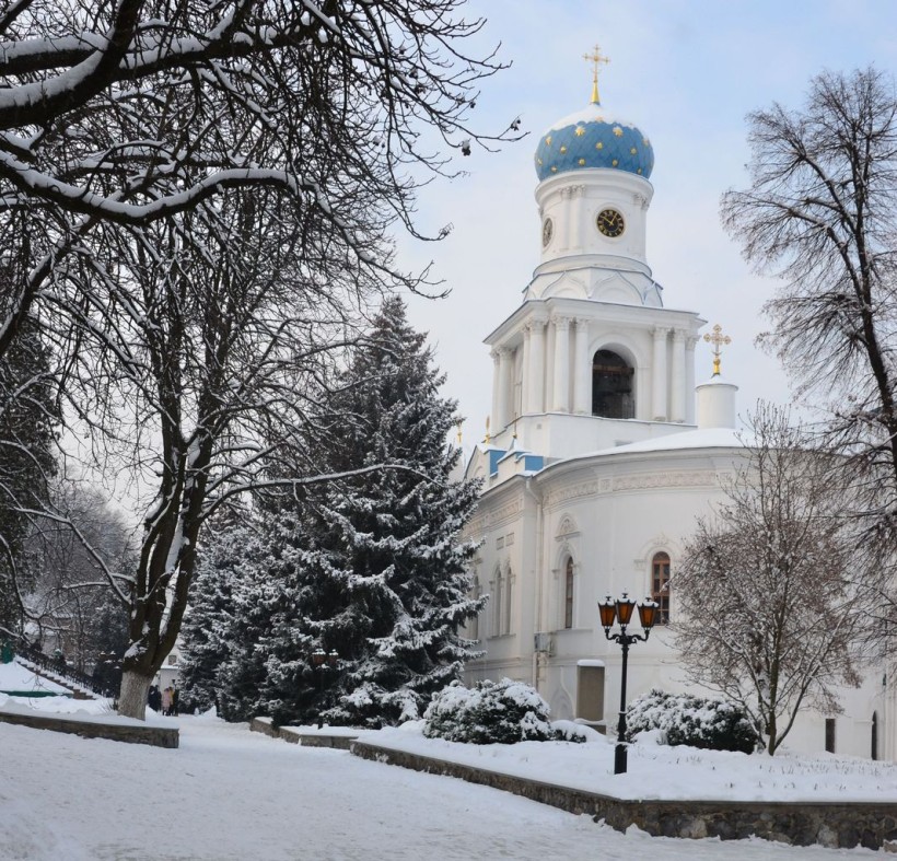 Покровська церква з дзвіницею