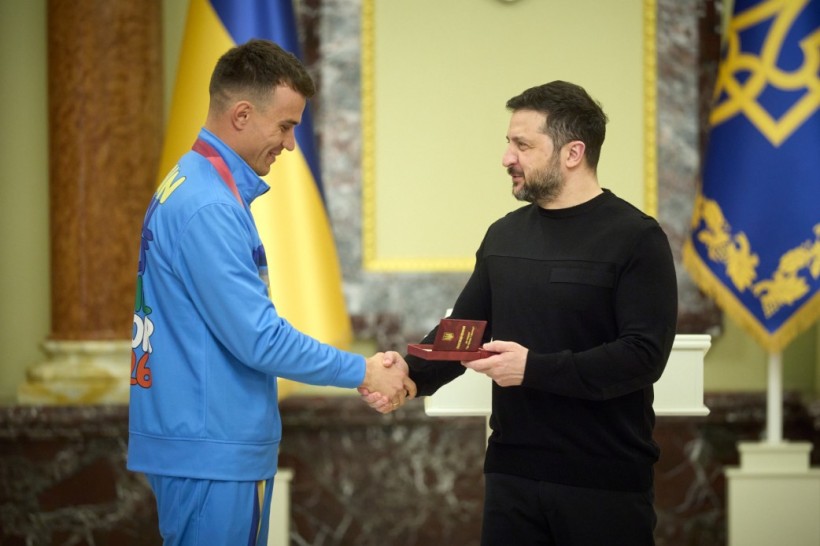 Президент зустрівся з українськими паралімпійцями й тренерами та відзначив їх державними нагородами