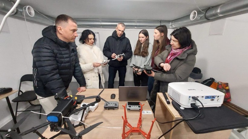 Учасники відпрацьовують алгоритми дій у змодельованих ситуаціях, наближених до реальних умов.