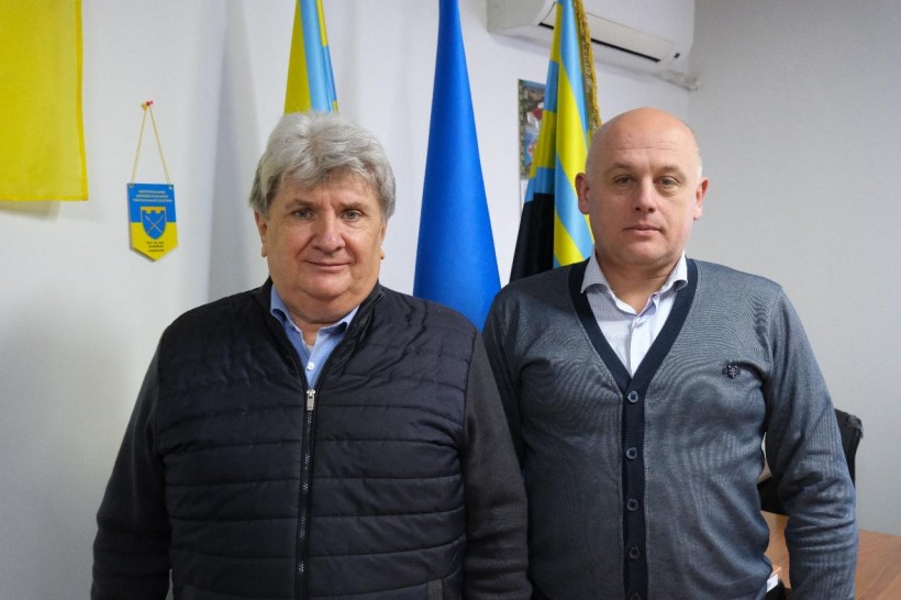 Заступник голови Донецької ОДА Юрій Винокуров та новий керівник Маріупольської районної державної адміністрації — Олександр Панасенка.