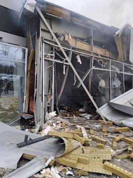 Зруйнований ворожим дроном магазин