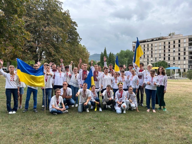 Вихованці Дружківського дитячого будинку-інтернату відзначають день Державного прапора України та 34-ту річницю Незалежності України