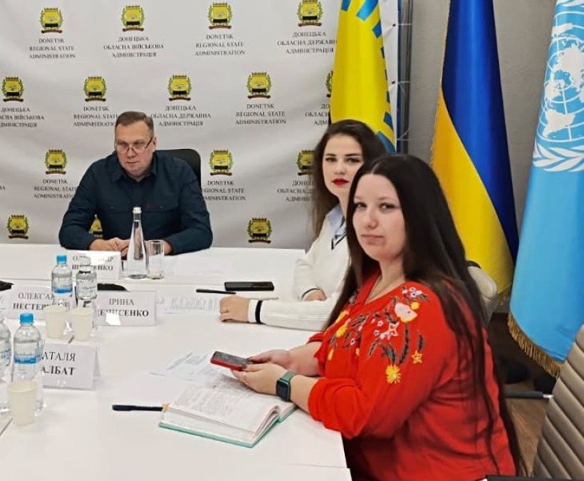 ⁠Заступник голови Донецької ОДА Олександр Шевченко з учасницями заходу