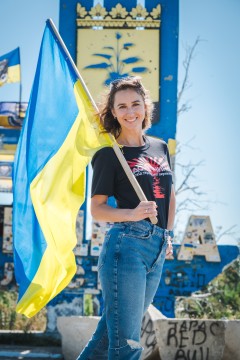 Вероніка Бахал - учасниця обласного конкурсу «Жінка Донеччини»  
2025 року,  номінація «Серце в броні»