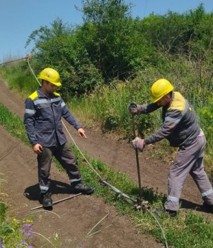 Фахівці ДТЕК ремонтують електроопори