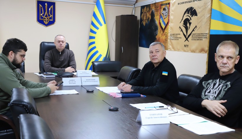 Ігор Бойко, Владислав Бойко, Сергій Боєвський та Сергій Гончаров беруть участь у засіданні комісії