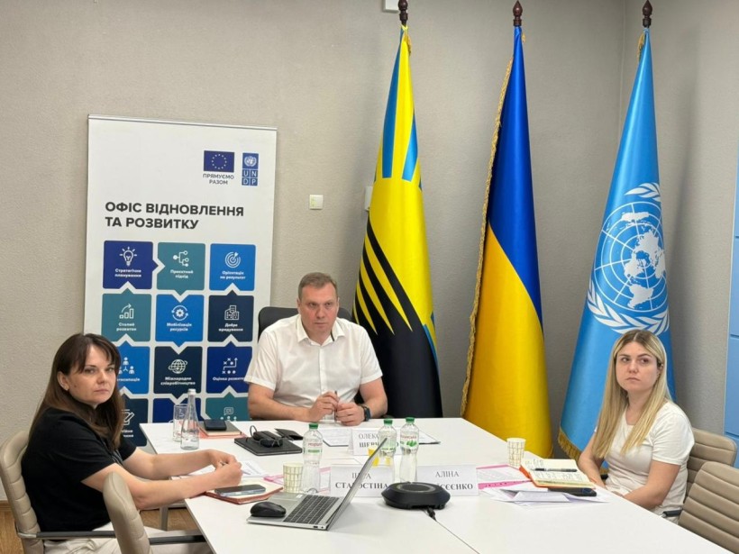 ⁠Заступник голови Донецької облдержадміністрації Олександр Шевченко з учасницями заходу