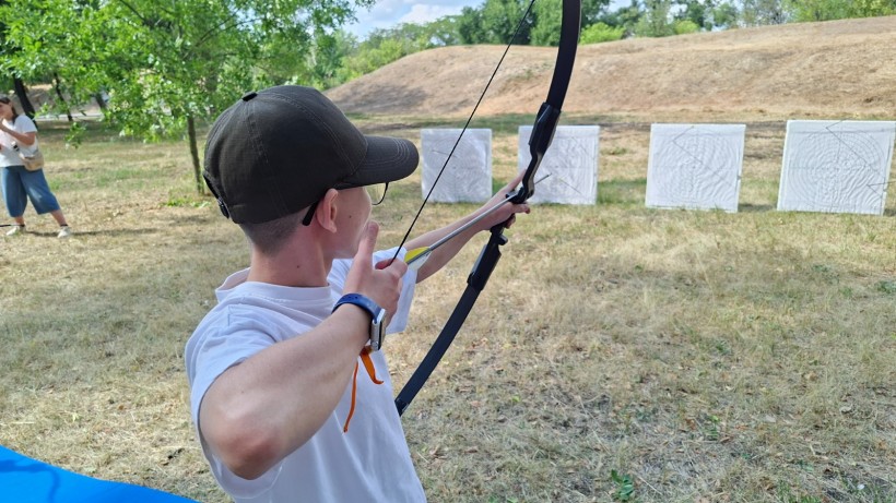 Діти Донеччини під час дозвілля на заході: "Туризм крокує Україною"