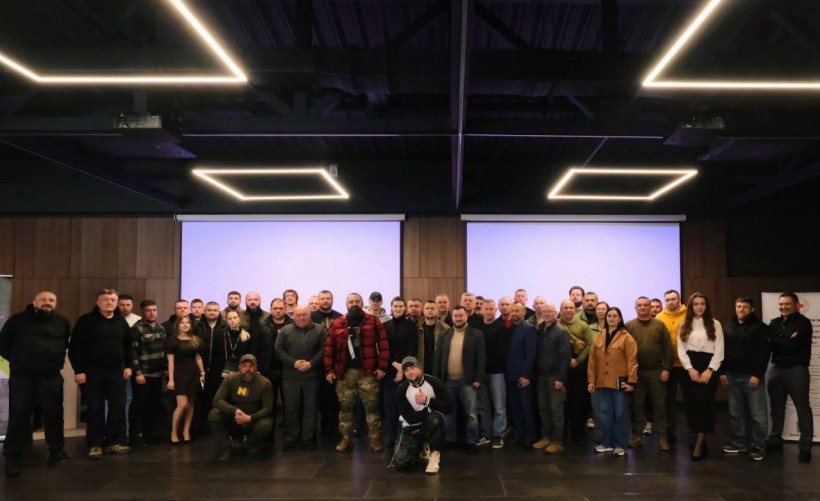 Спільне фото учасників Всеукраїнського форуму керівників центрів національного спротиву