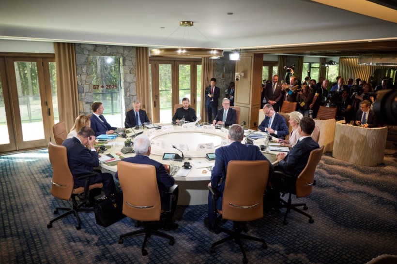 Президент Україні виступає на спецзасіданні лідерів країн G7.
