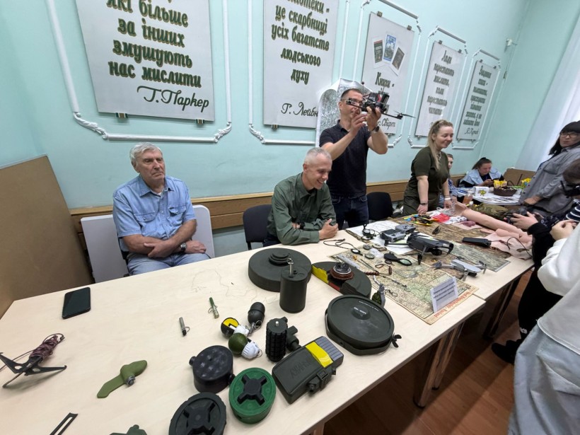 Проведення майстер-класів, виставок дитячих робіт, а також тематичних експозицій з національно-патріотичного виховання