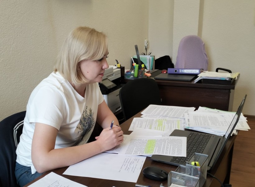 Ганна Комелькова, заступник начальника управління з питань ветеранської політики облдержадміністрації, поінформувала учасників зустрічі про соціальні гарантії, доступні на державному та обласному рівнях